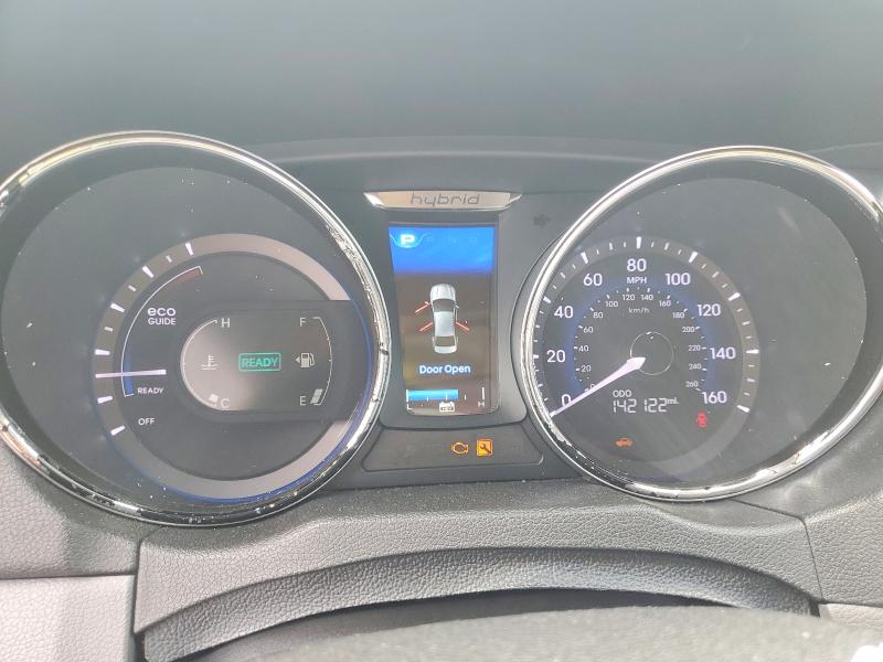 Photo 9 from auction – 2015 HYUNDAI SONATA HYBRID with VIN KMHEC4A40FA130459