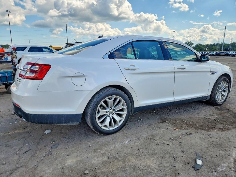 Photo 3 from auction – 2014 FORD TAURUS with VIN 1FAHP2F81EG121339