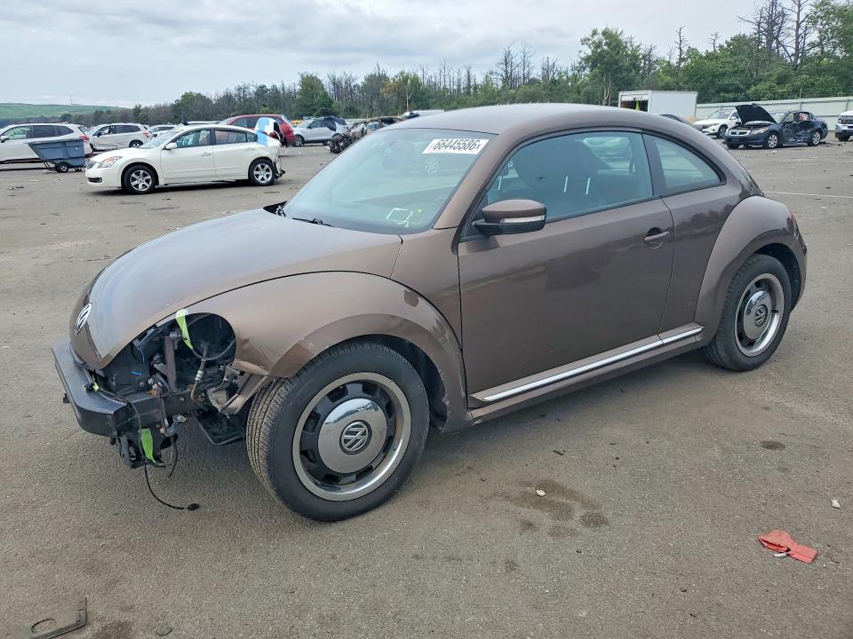 VOLKSWAGEN BEETLE 2012 with VIN 3VWJP7AT2CM665529 - Photo from auction