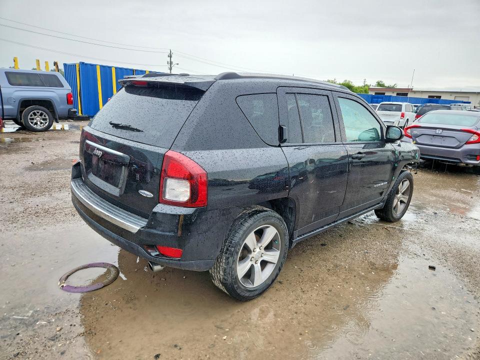 صورة رقم 3 من المزاد - 2017 JEEP COMPASS مع VIN 1C4NJDEB6HD164958