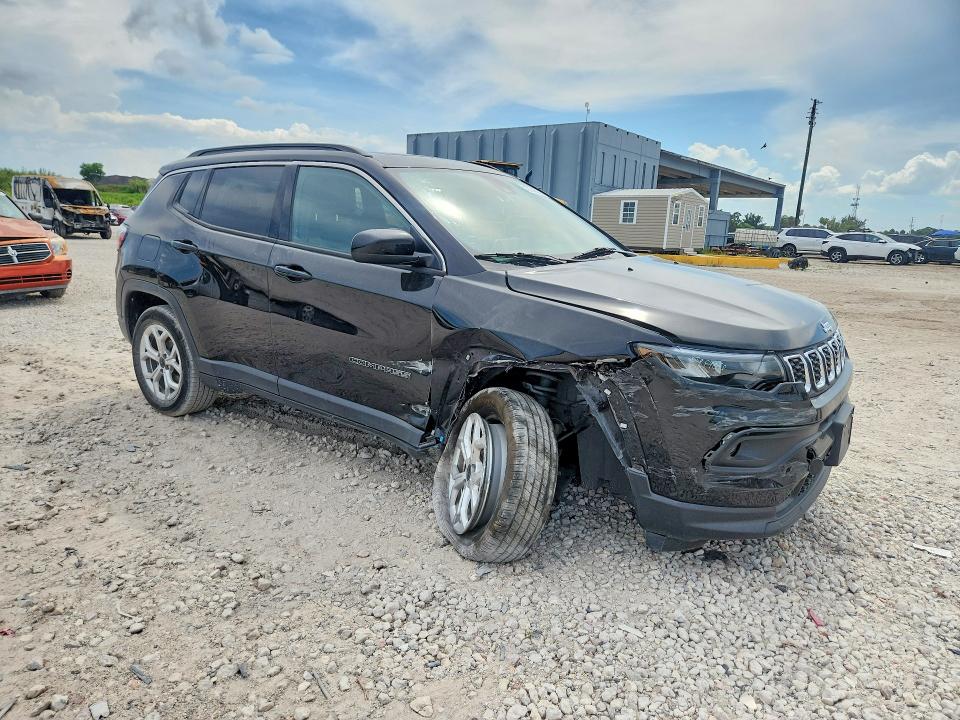 Photo 4 from auction – 2025 JEEP COMPASS with VIN 3C4NJDBN9ST550158