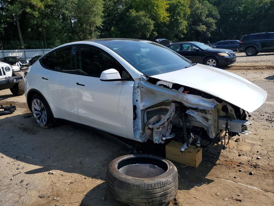 Photo 4 from auction – 2026 TESLA MODEL Y with VIN 7SAYGDED2TA455942