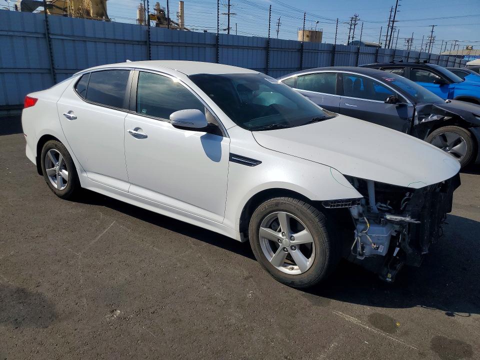 Photo 4 from auction – 2015 KIA OPTIMA with VIN 5XXGM4A73FG392971