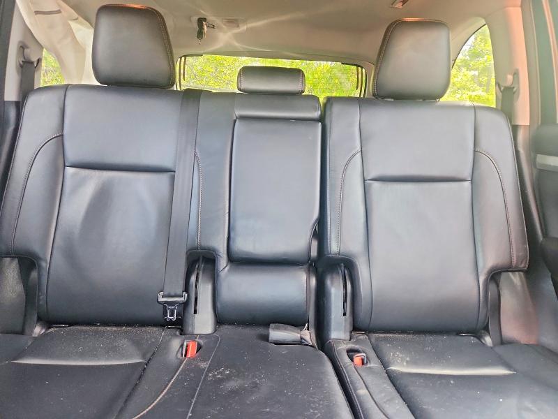 Снимка 10 от търг – 2018 TOYOTA HIGHLANDER с VIN 5TDJZRFH3JS551999