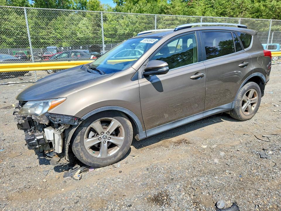 Снимка 1 от търг – 2015 TOYOTA RAV4 с VIN JTMRFREVXFD154599