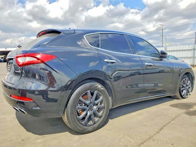 Photo 3 from auction – 2019 MASERATI LEVANTE with VIN ZN661XUA6KX322668