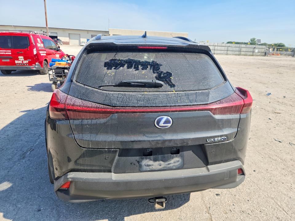 Photo 6 from auction – 2021 LEXUS UX with VIN JTHP9JBH8M2047105