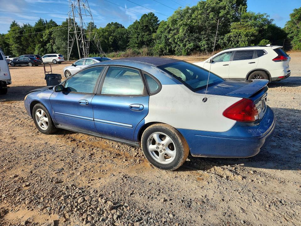 Photo 2 from auction – 2002 FORD TAURUS with VIN 1FAFP55U22A183516