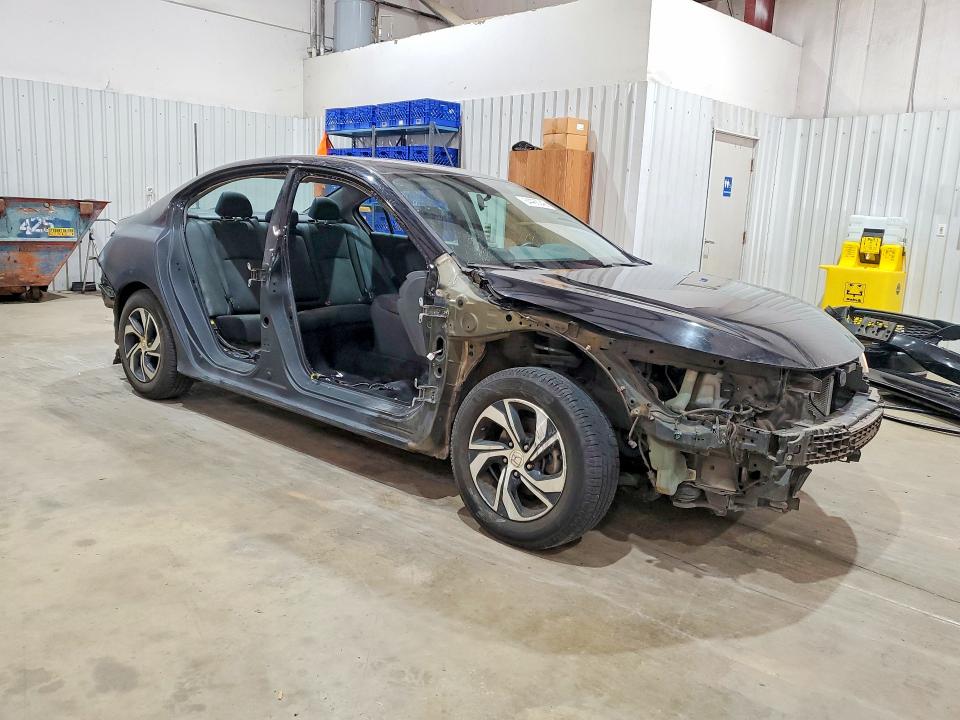 Photo 4 from auction – 2016 HONDA ACCORD with VIN 1HGCR2F30GA133637