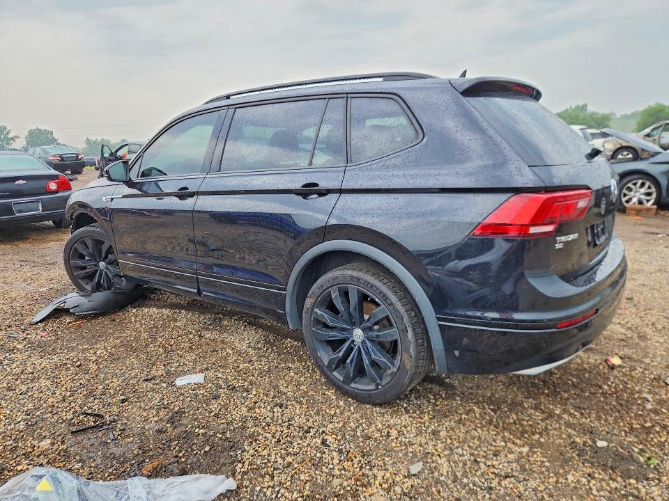 Снимка 2 от търг – 2021 VOLKSWAGEN TIGUAN с VIN 3VV2B7AX8MM117062