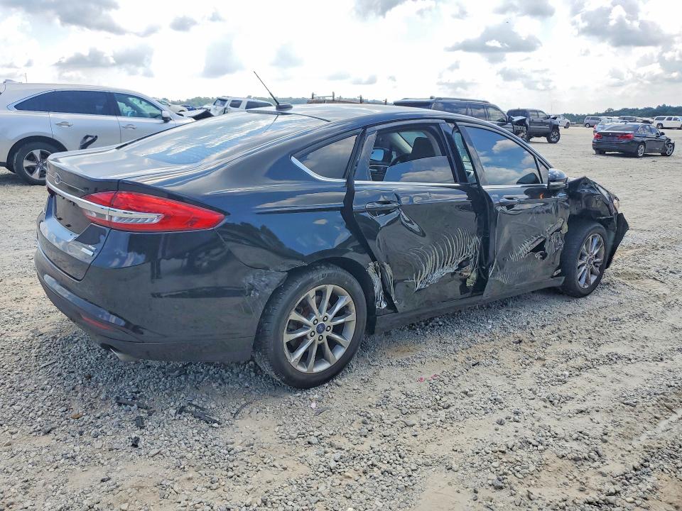 Photo 3 from auction – 2017 FORD FUSION with VIN 3FA6P0HD6HR262023