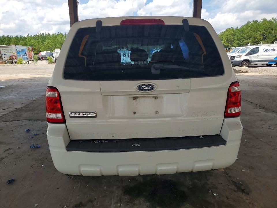 Photo 6 from auction – 2009 FORD ESCAPE with VIN 1FMCU027X9KA74907