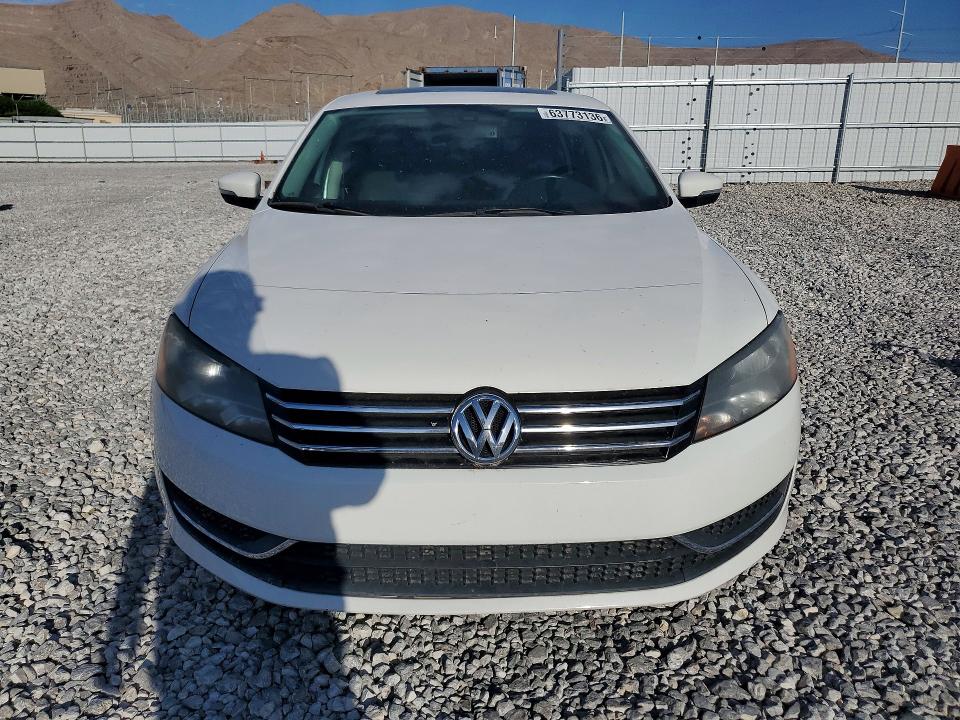 Photo 5 from auction – 2013 VOLKSWAGEN PASSAT with VIN 1VWBP7A33DC108720