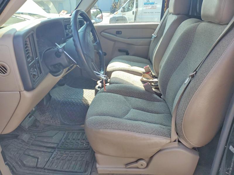 Photo 7 from auction – 2005 CHEVROLET SILVERADO with VIN 1GCEC14V15Z169021