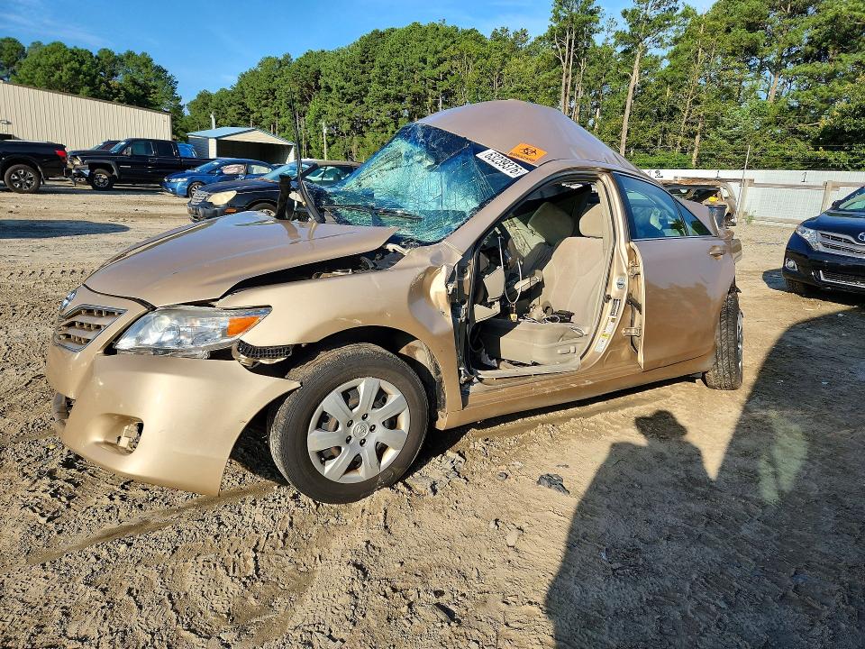 2010 TOYOTA CAMRY - Търг №63239376