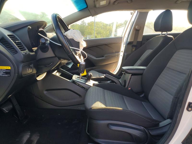 Photo 7 from auction – 2016 KIA FORTE with VIN KNAFX5A89G5627300