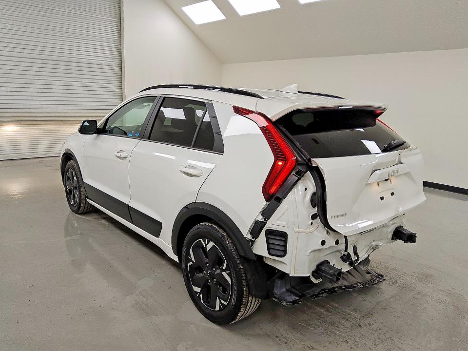 Photo 2 from auction – 2024 KIA NIRO with VIN KNDCR3L16R5108227