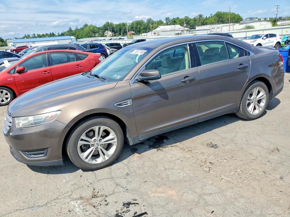 FORD TAURUS 2015 with VIN 1FAHP2E88FG126962 - Photo from auction