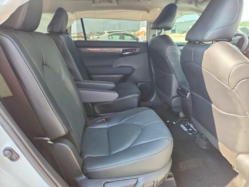 Photo 10 from auction – 2024 TOYOTA HIGHLANDER with VIN 5TDKDRBH7RS542128