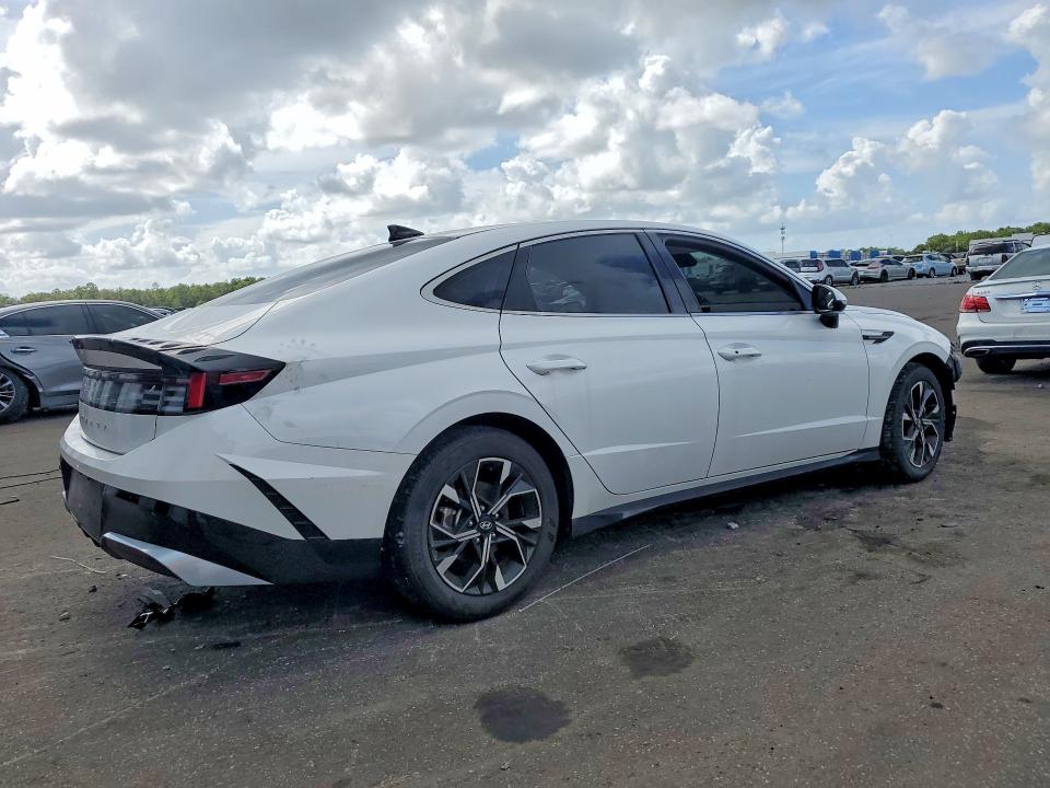 Photo 3 from auction – 2025 HYUNDAI SONATA with VIN KMHL64JA3SA465939