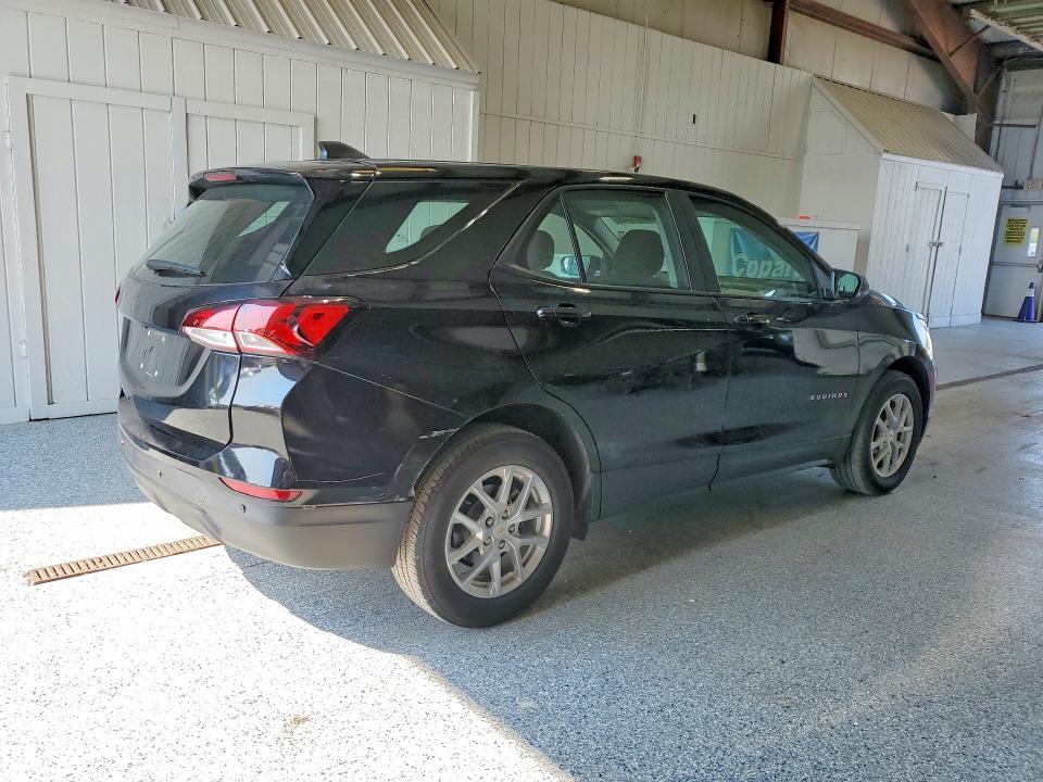 Photo 3 from auction – 2022 CHEVROLET EQUINOX with VIN 2GNAXSEV2N6130478