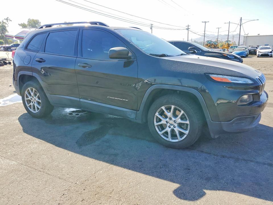 Photo 4 from auction – 2015 JEEP CHEROKEE with VIN 1C4PJLAB3FW663162