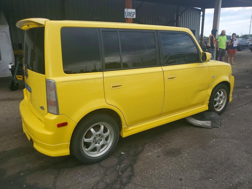 Photo 3 from auction – 2005 SCION XB with VIN JTLKT334254016513