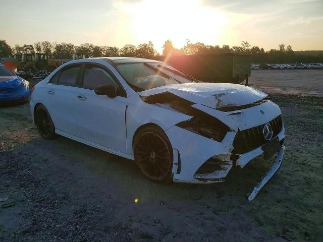 Photo 4 from auction – 2019 MERCEDES-BENZ A with VIN WDD3G4EB7KW020035
