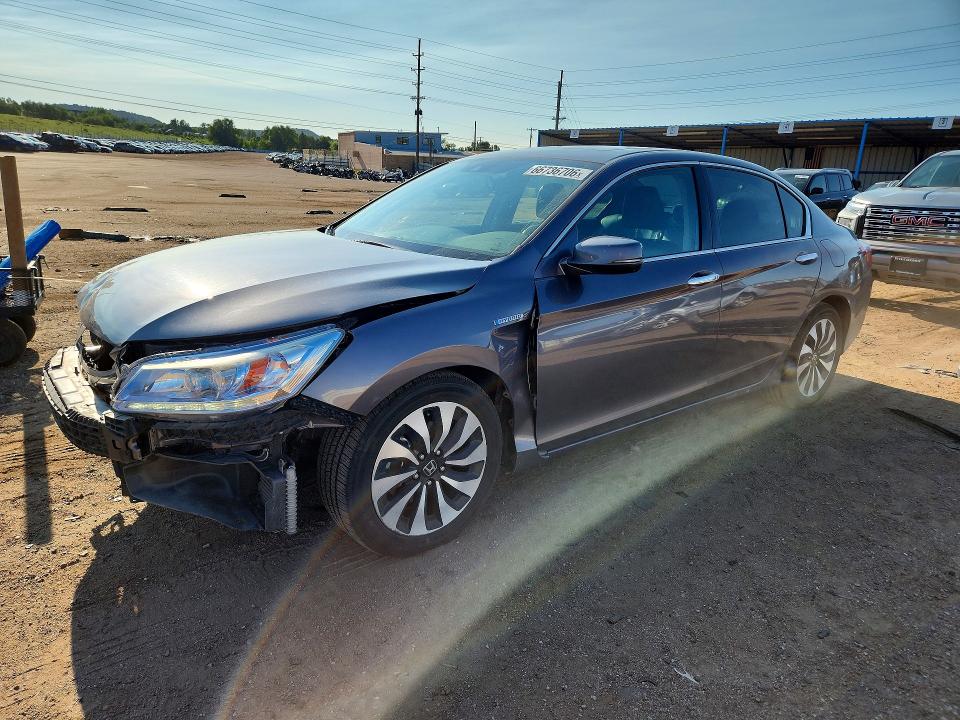 HONDA ACCORD 2015 مع رقم تعريف المركبة 1HGCR6F70FA008906 - صورة من المزاد