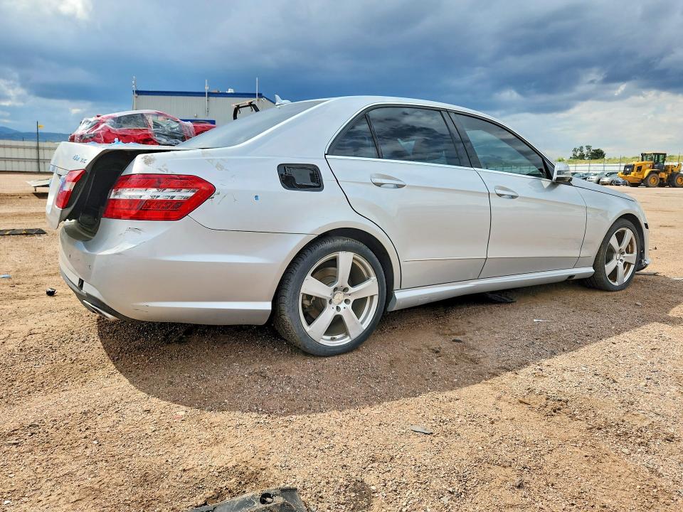 Photo 3 from auction – 2010 MERCEDES-BENZ E with VIN WDDHF8HB3AA252056