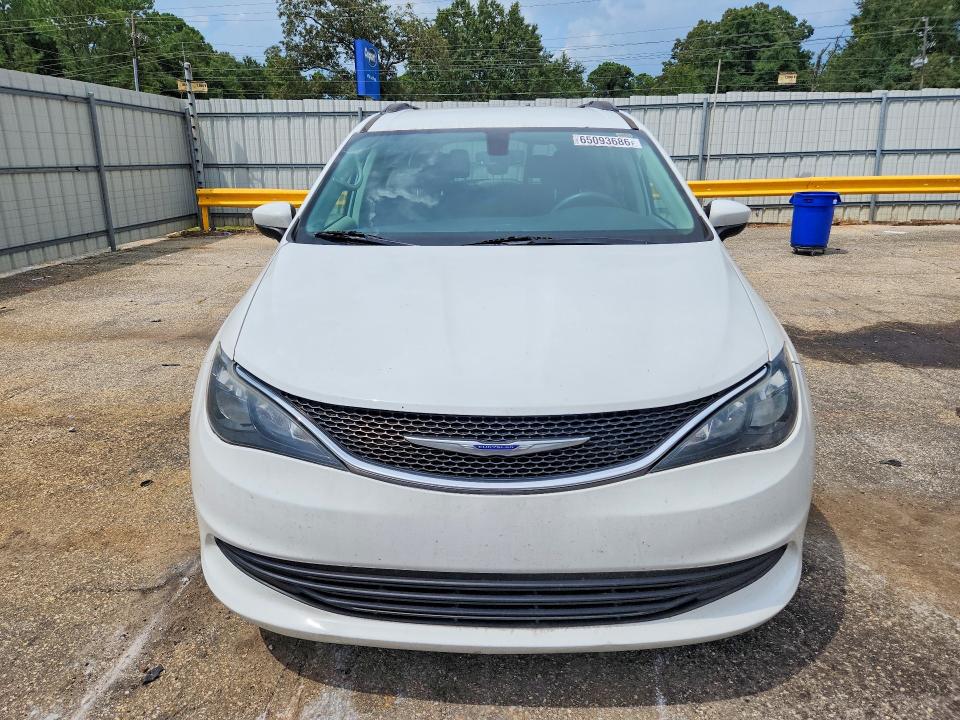 Photo 5 from auction – 2020 CHRYSLER VOYAGER with VIN 2C4RC1DG2LR156918