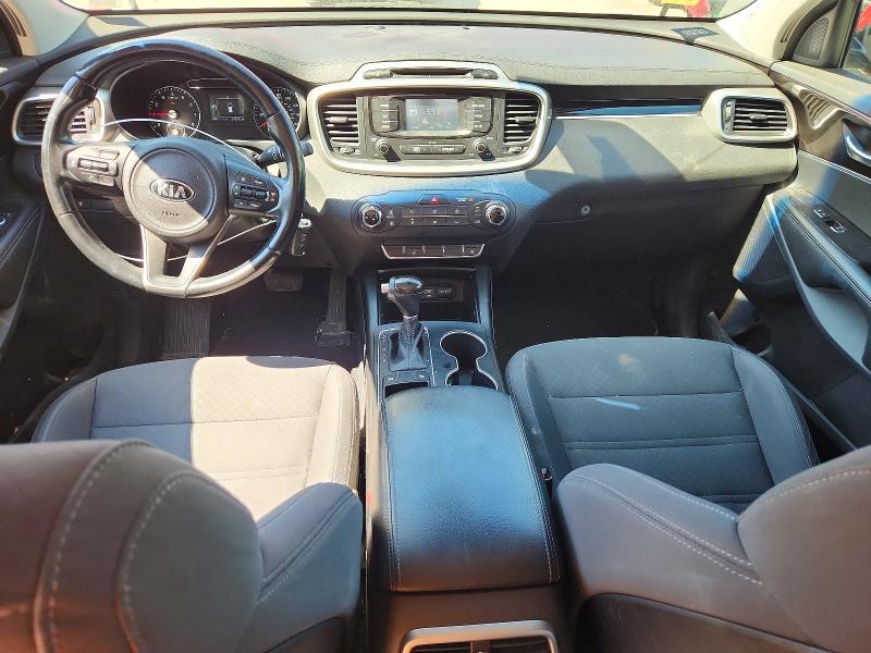 Photo 8 from auction – 2016 KIA SORENTO with VIN 5XYPG4A32GG054236