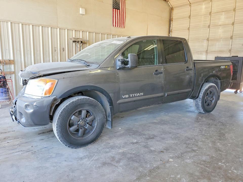 2015 NISSAN TITAN - Търг №65363356