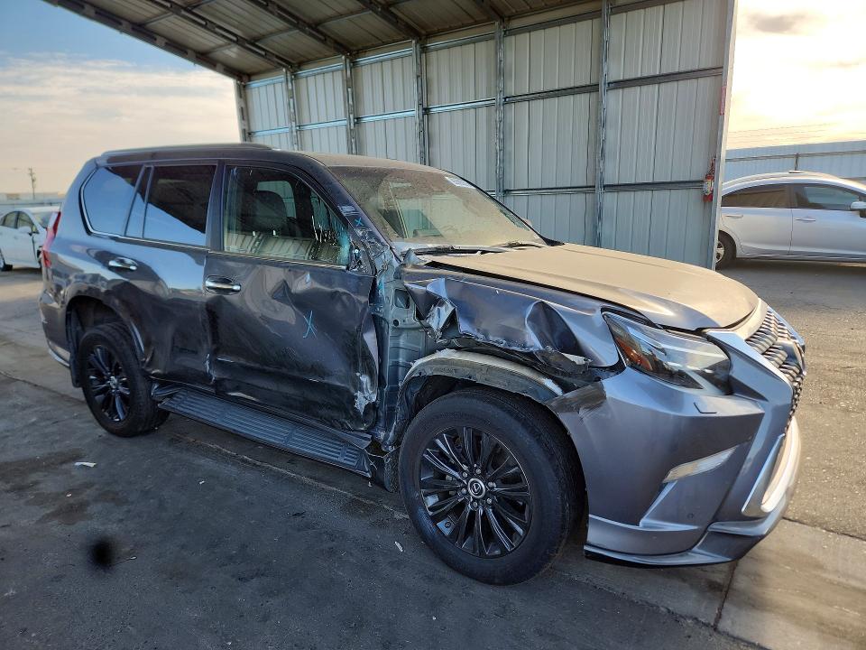 Photo 4 from auction – 2022 LEXUS GX with VIN JTJGM7BX2N5316366