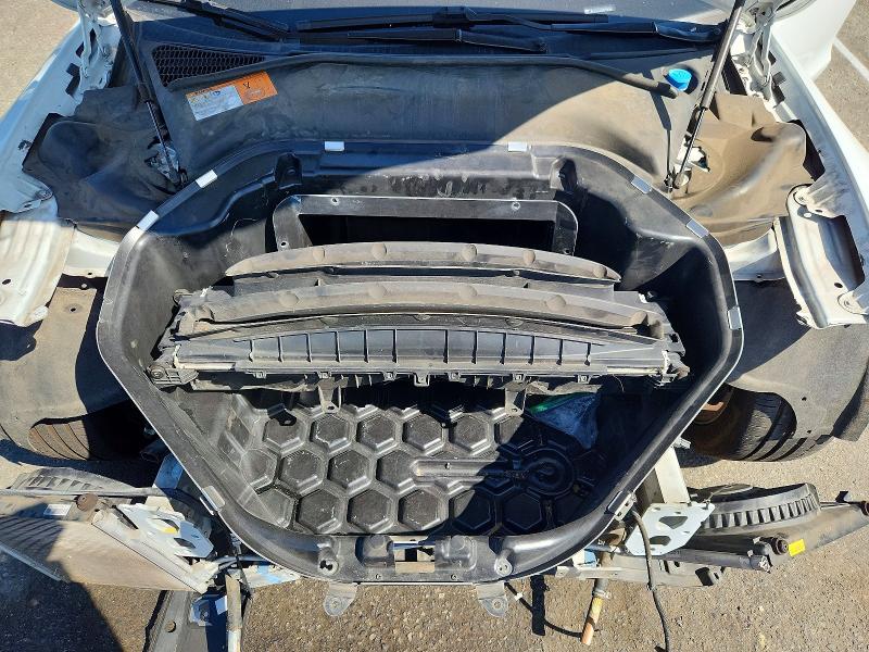 Photo 11 from auction – 2013 TESLA MODEL S with VIN 5YJSA1CN2DFP25769