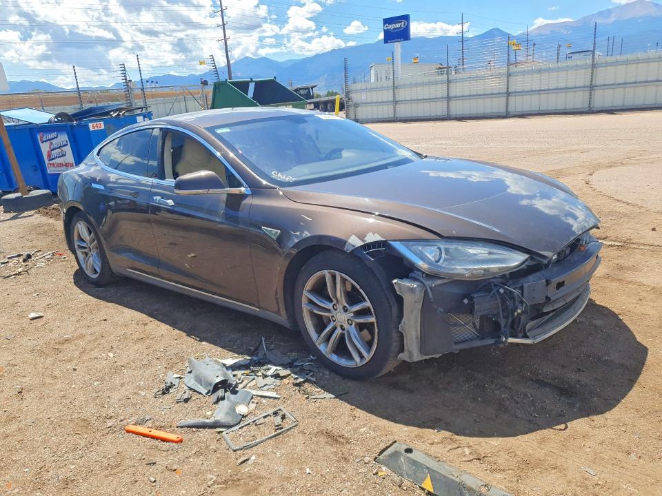 Photo 4 from auction – 2013 TESLA MODEL S with VIN 5YJSA1DNXDFP06823