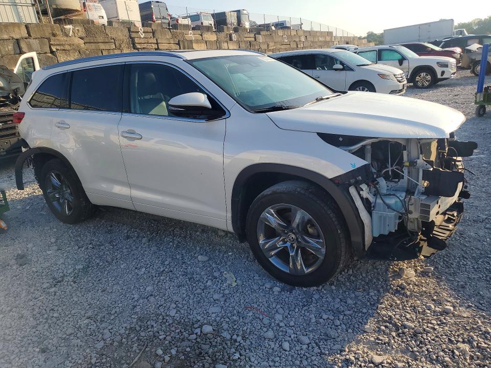 Photo 4 from auction – 2019 TOYOTA HIGHLANDER with VIN 5TDDZRFH0KS744092