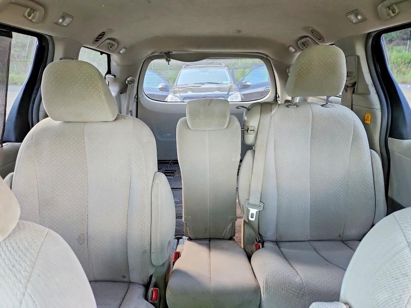 Photo 10 from auction – 2011 TOYOTA SIENNA with VIN 5TDKK3DC9BS025858