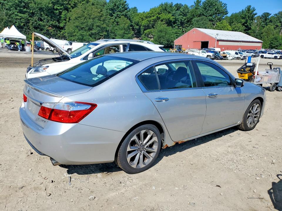 Photo 3 from auction – 2014 HONDA ACCORD with VIN 1HGCR2F54EA109596