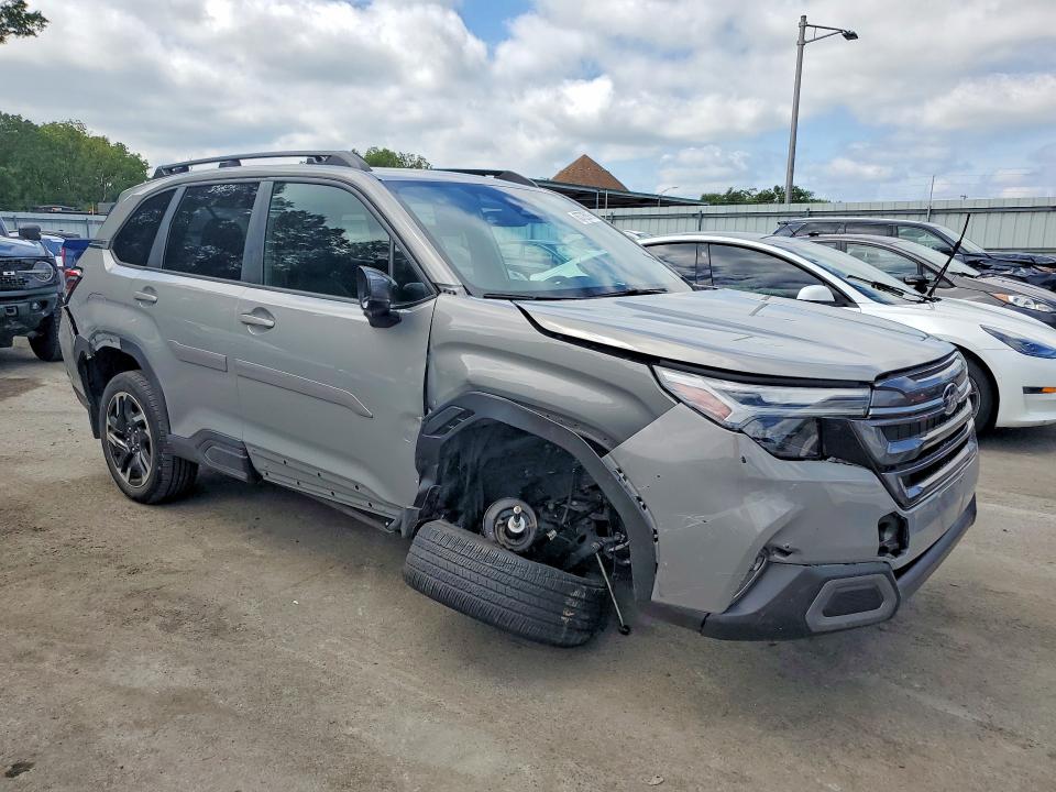 Photo 4 from auction – 2025 SUBARU FORESTER with VIN JF2SLDNC0SH497437