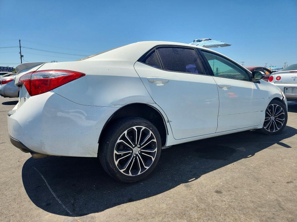 Photo 3 from auction – 2015 TOYOTA COROLLA with VIN 5YFBURHE4FP180650