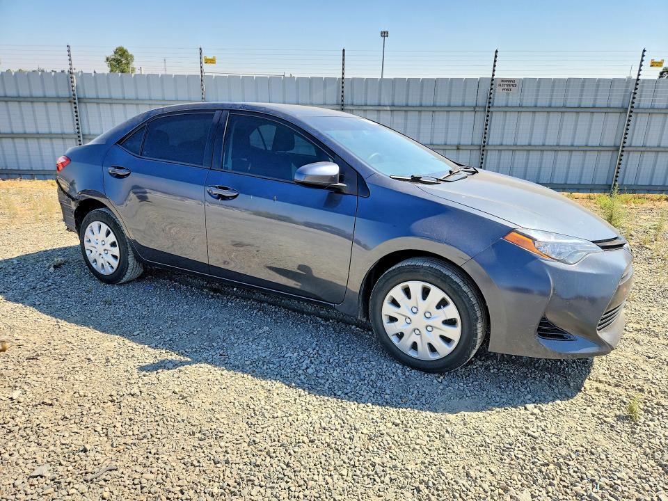 Photo 4 from auction – 2018 TOYOTA COROLLA with VIN 5YFBURHE5JP855334
