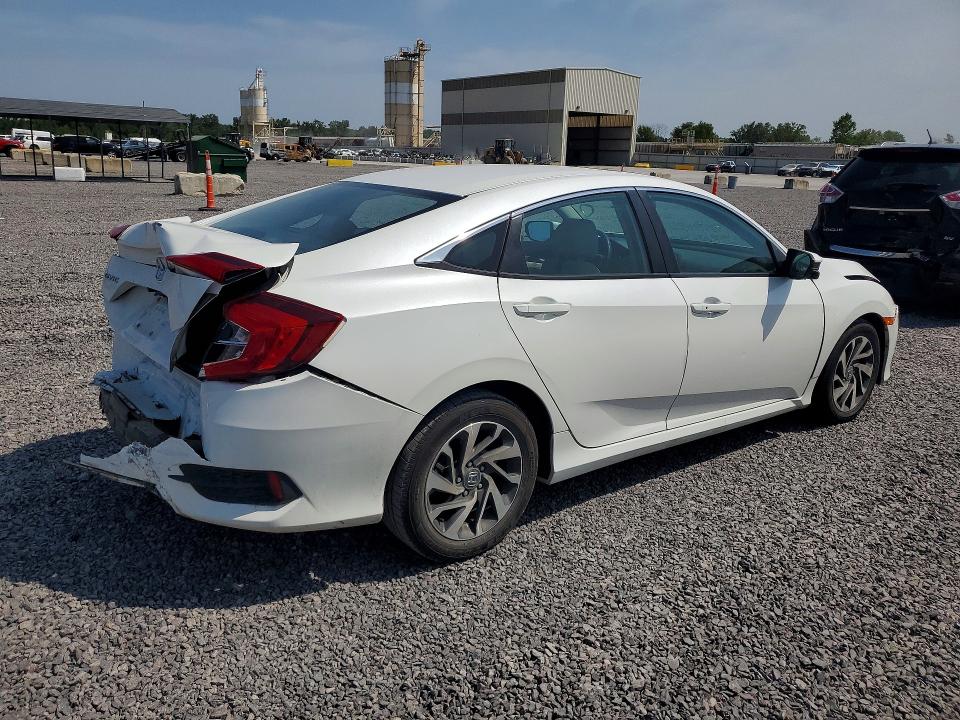 Photo 3 from auction – 2016 HONDA CIVIC with VIN 19XFC2F7XGE224847