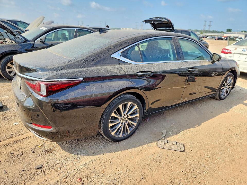 Photo 3 from auction – 2019 LEXUS ES with VIN 58ABZ1B13KU012394