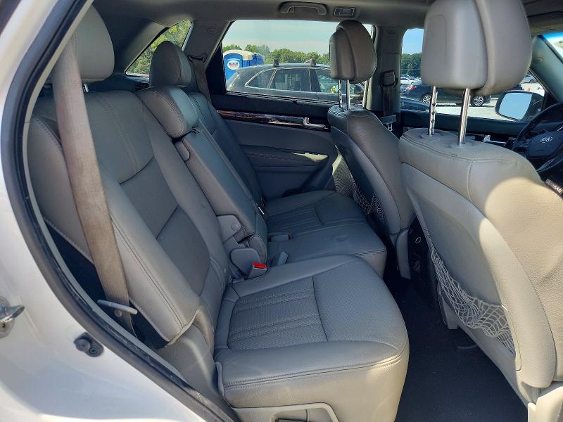 Photo 11 from auction – 2014 KIA SORENTO with VIN 5XYKW4A78EG454086