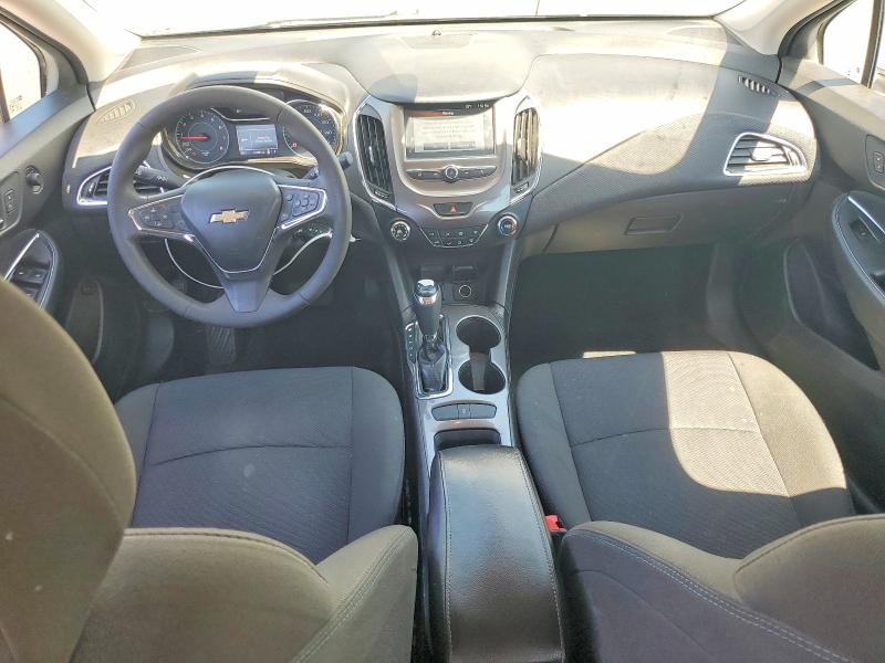 Photo 8 from auction – 2017 CHEVROLET CRUZE with VIN 1G1BE5SM2H7241027