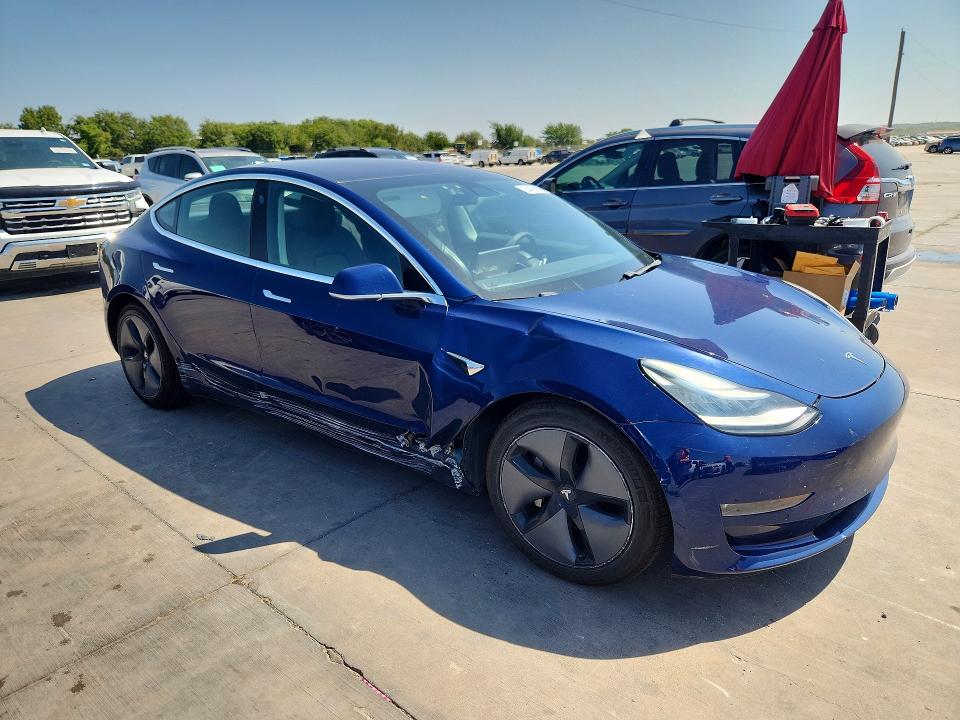 Photo 4 from auction – 2018 TESLA MODEL 3 with VIN 5YJ3E1EA0JF102357