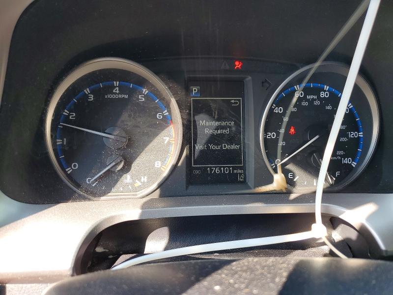 Photo 9 from auction – 2017 TOYOTA RAV4 with VIN JTMZFREV5HJ122339
