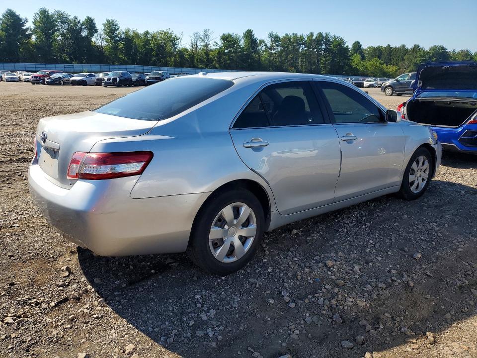 Photo 3 from auction – 2011 TOYOTA CAMRY with VIN 4T1BF3EK1BU728453