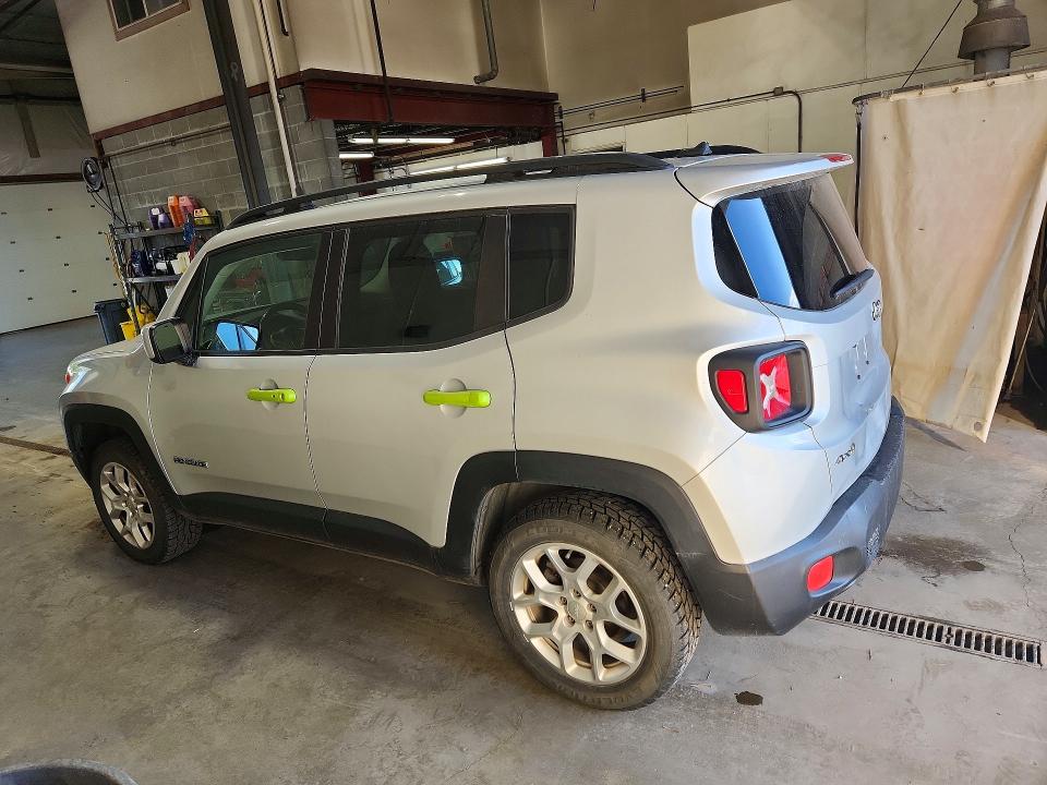 Photo 2 from auction – 2015 JEEP RENEGADE with VIN ZACCJBBT5FPB22255